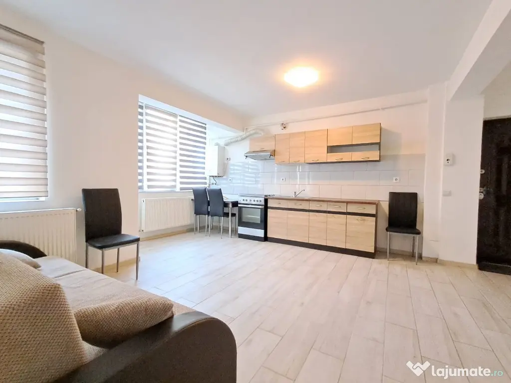 Apartament 3 camere, parcare Str.Florilor Floresti 