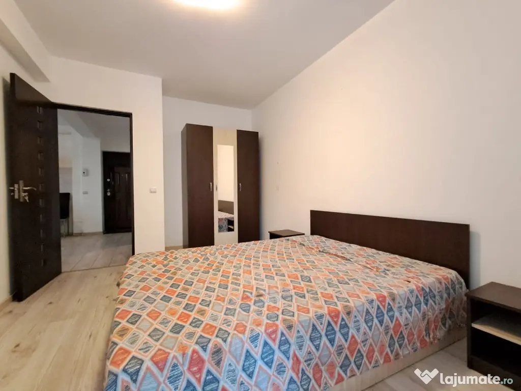 Apartament 3 camere, parcare Str.Florilor Floresti 
