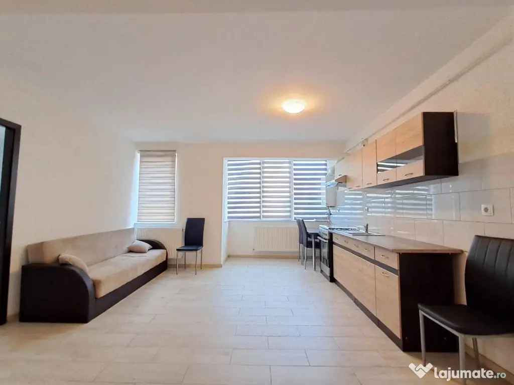 Apartament 3 camere, parcare Str.Florilor Floresti 