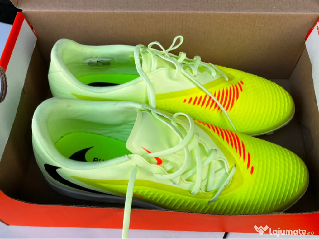 Adidași Nike Phantom sintetic 