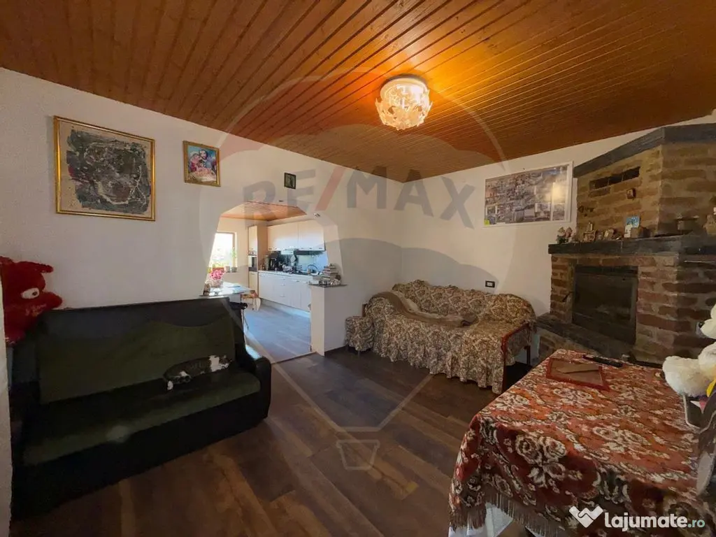 Casă cu teren de vanzare Golești-Ramnicu Valcea / Manas... 