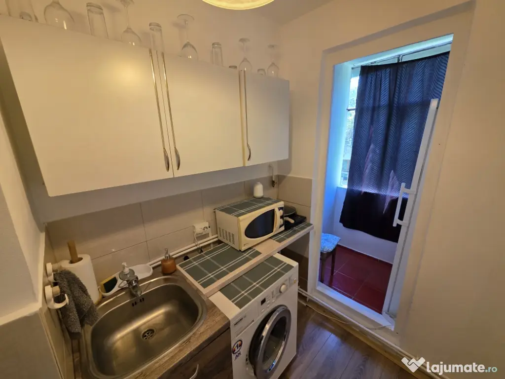 Închiriez garsonieră în zona Blașcovici 