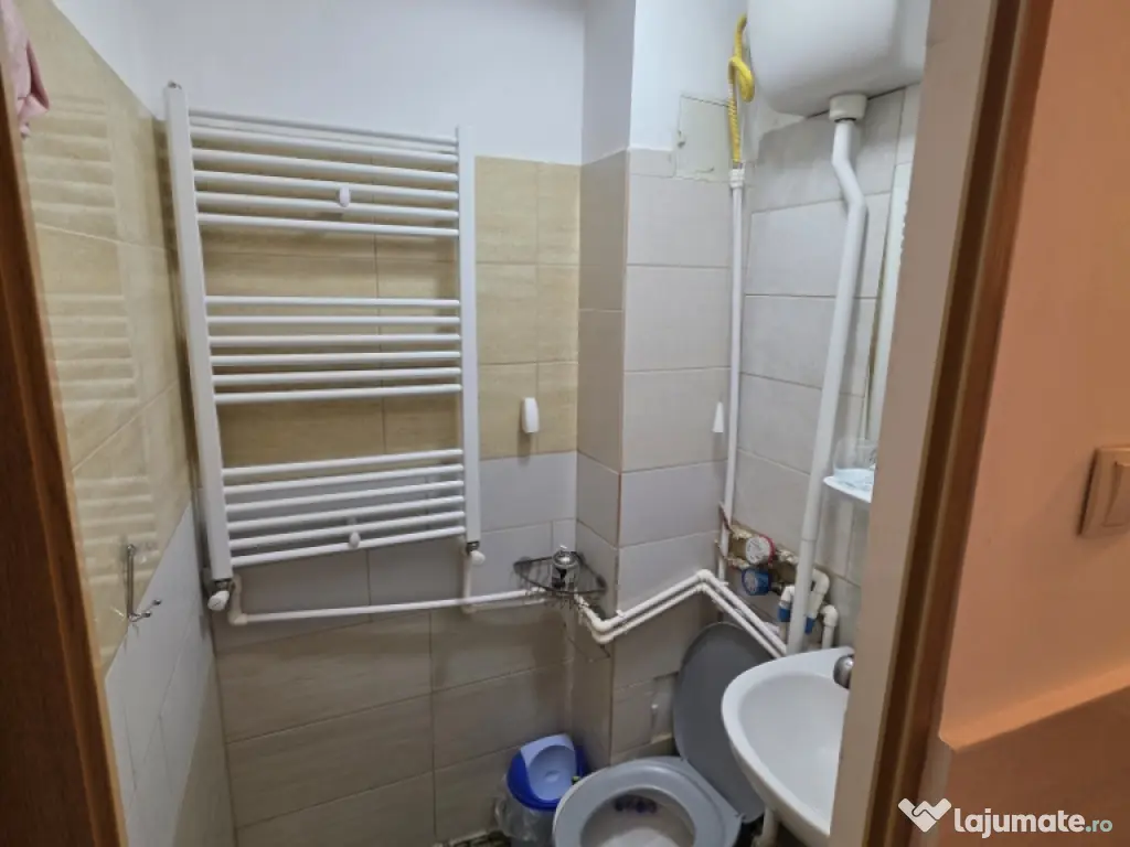 Închiriez garsonieră în zona Blașcovici 