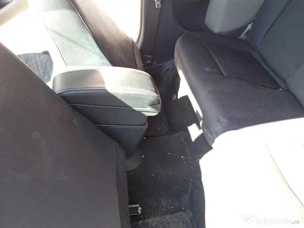 Vând Clio 3 pentru dezmembrări 