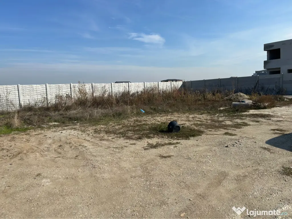 Teren intre case Magurele 