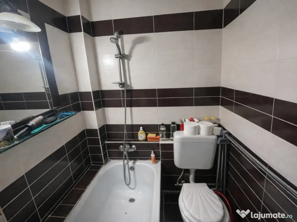 Garsonieră zona Girocului