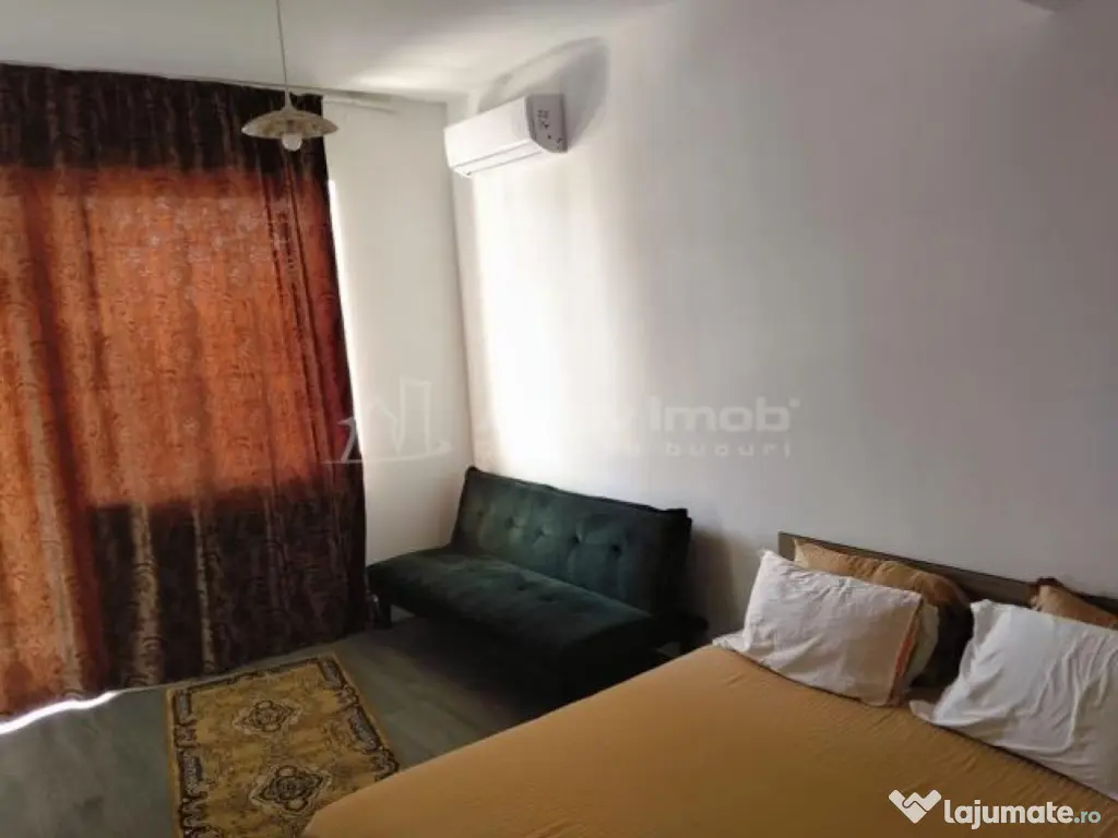 STUDIO MAMAIA NORD, HANUL CU PESTE 