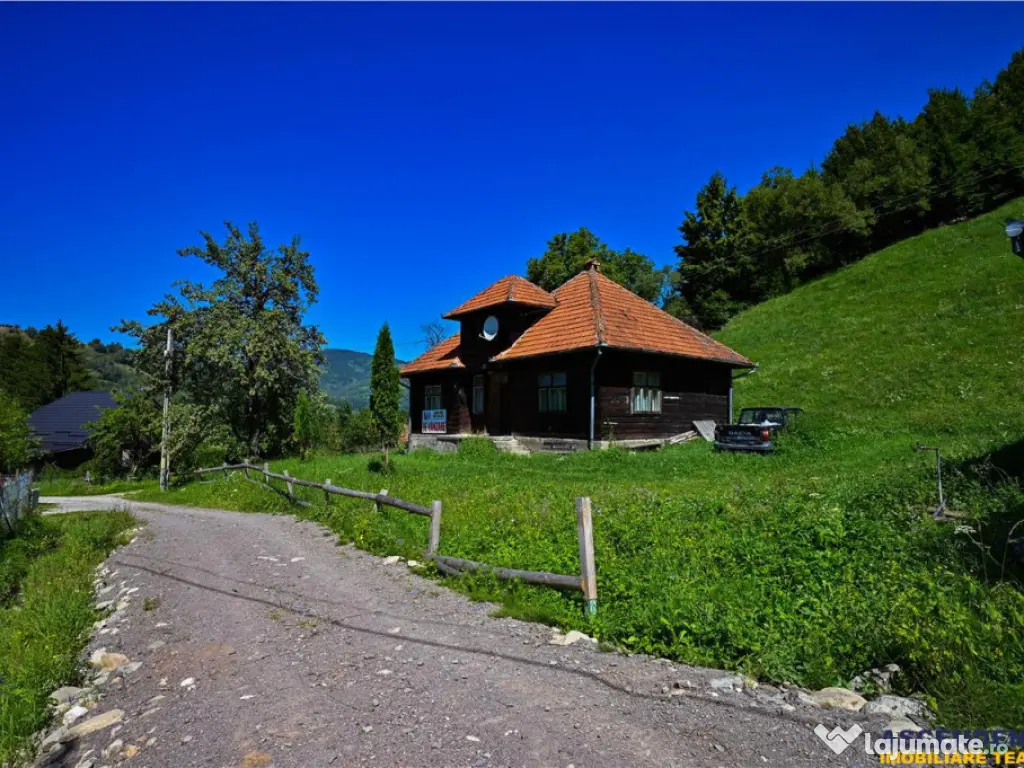 FILM! Casa traditionala pe domeniu de 4.300mp teren, Bran - 