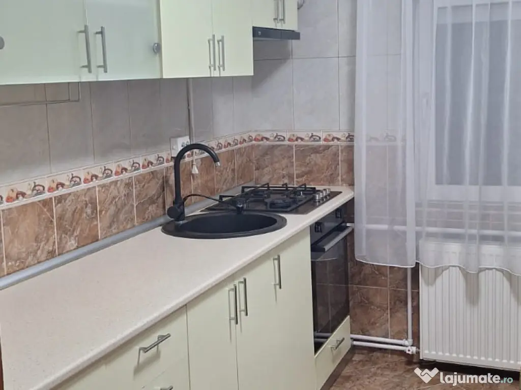 Proprietar inchiriez apartament 2 camere zona piata sud 