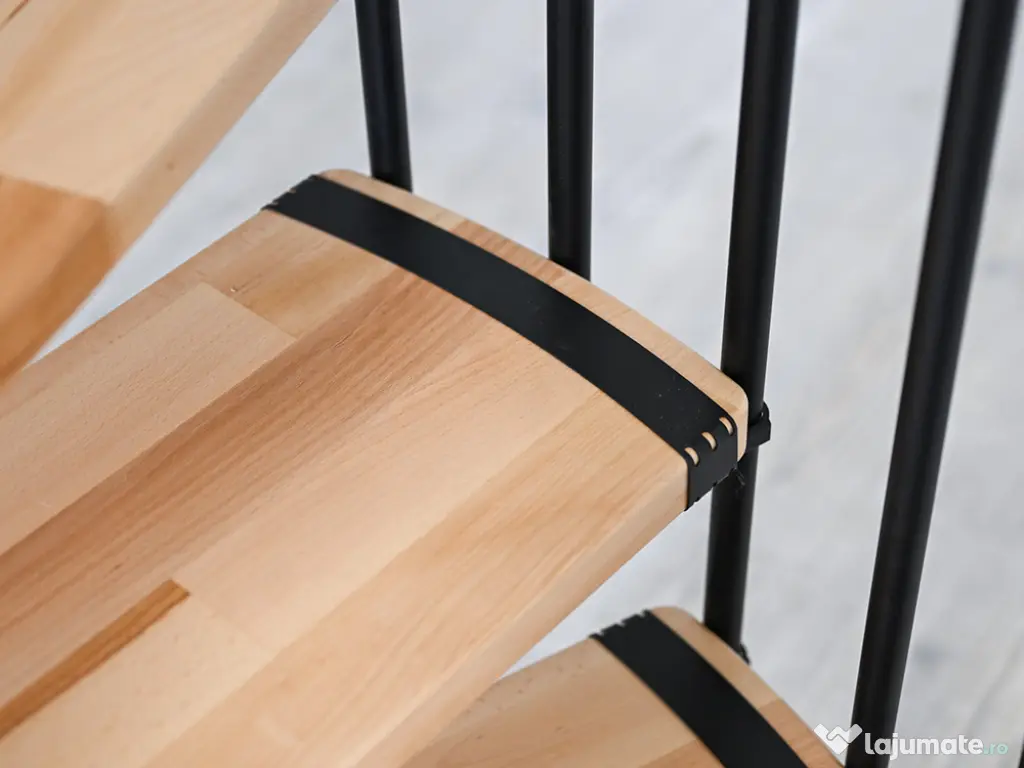 Scara Claria - spirala eleganta, lemn fag + structura metal 