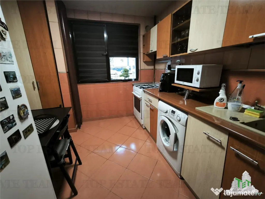Apartament de 3 camere amenajat cu gust in zona Giulesti 