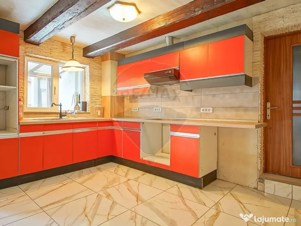 Casă individuală cu potențial în zonă centrală – ... 