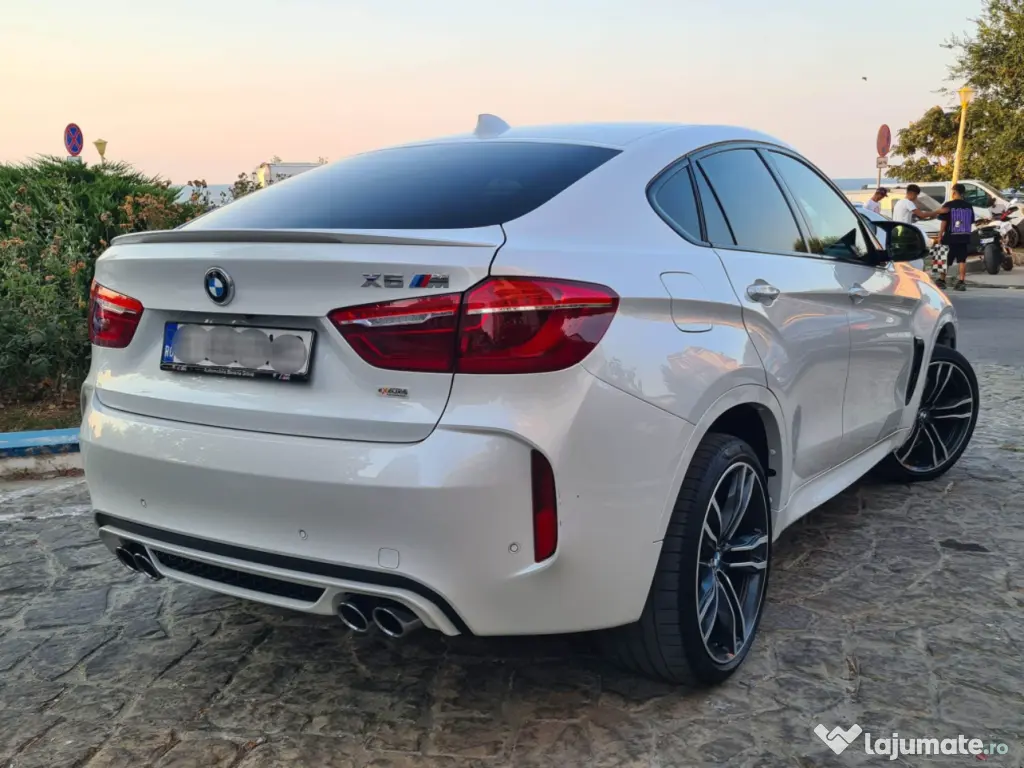 Vând sau Schimb X6M 4.4 i mașina are soft 