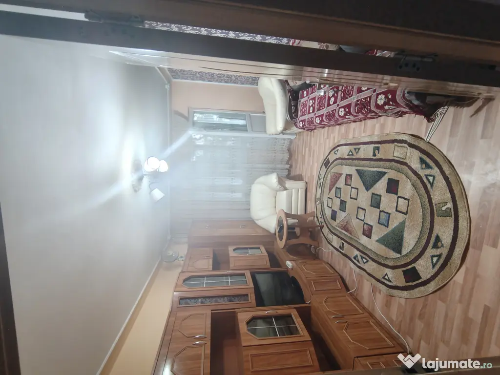 Persoana fizica apartament 2 camere Podu roș- kaufland nicolina 