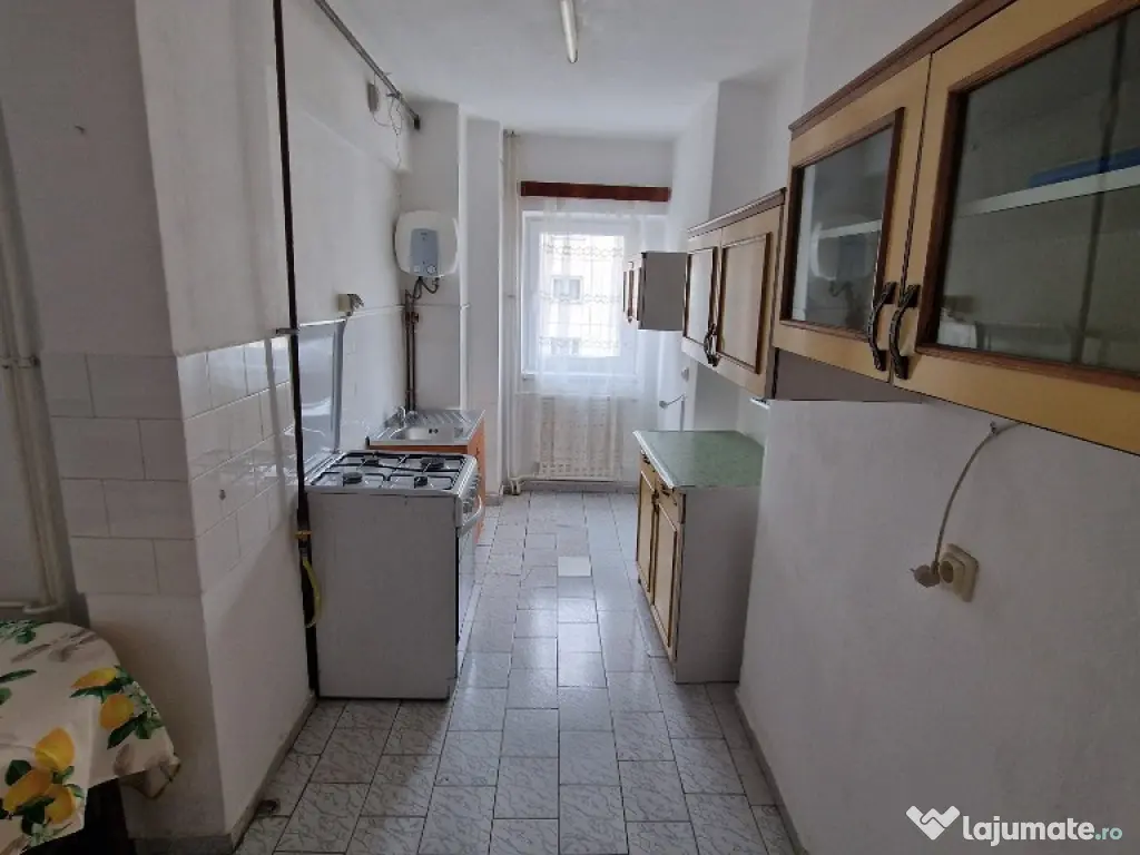 Garsoniera zona Electrica 