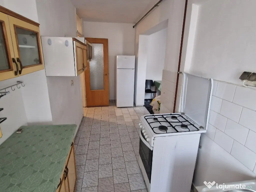 Garsoniera zona Electrica 