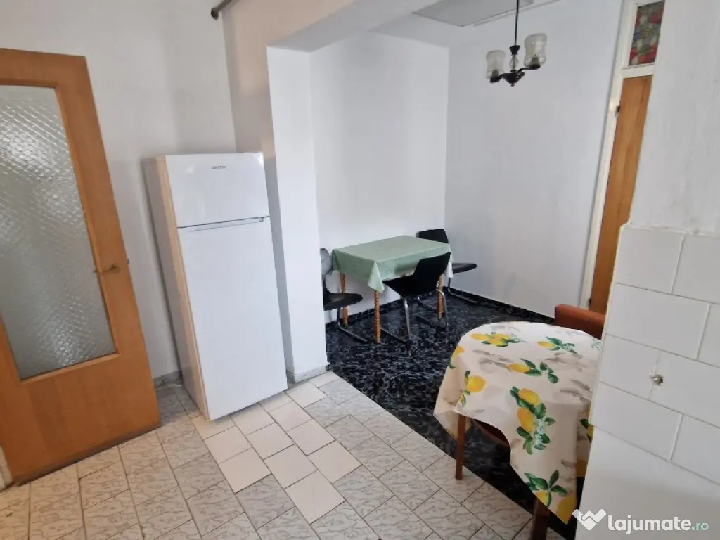 Garsoniera zona Electrica 