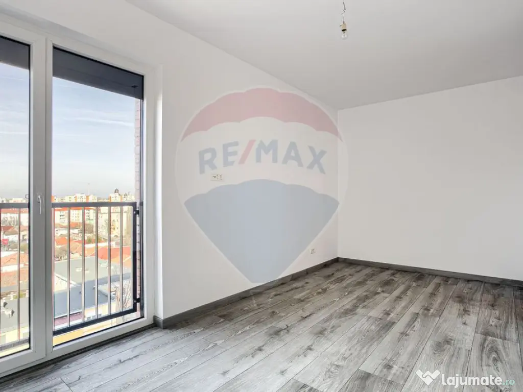 Apartament 3 camere COMPLEX ADORA PARK cu loc de parcare 