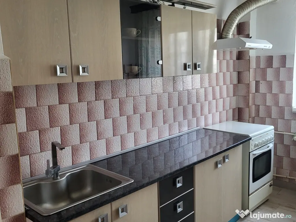 Vânzare apartament 3 camere – Rahova, Str. Bârcă, Sector 5 