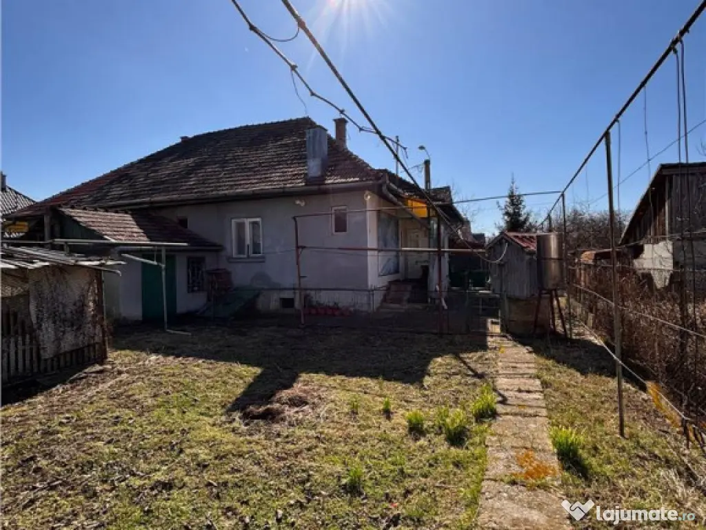 Casa:farmec traditional,gradina,curte,acces auto,pivnita,pod 