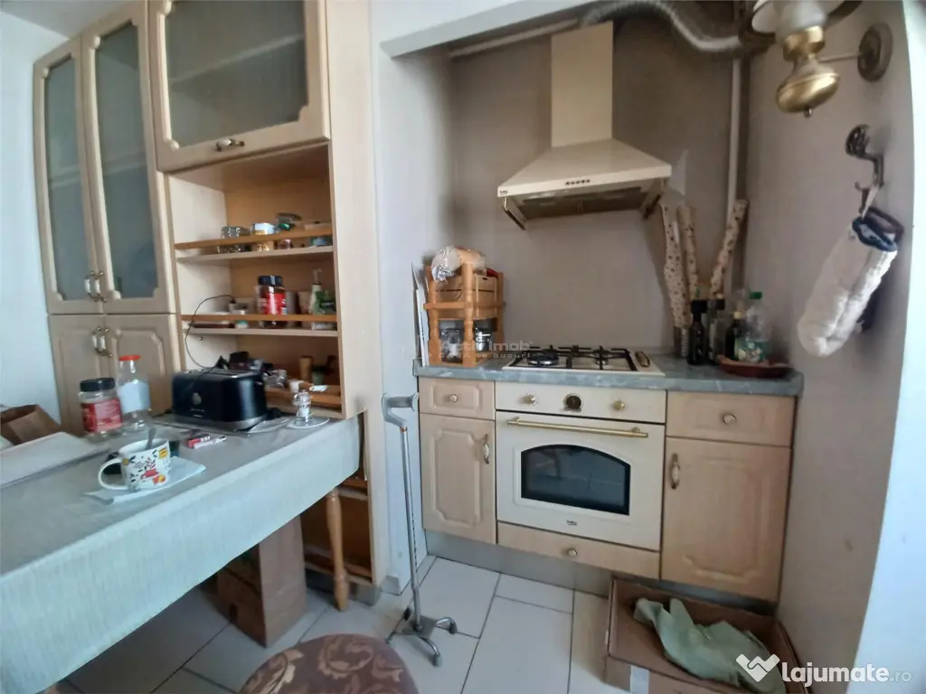 2 Camere Drumul Taberei- Titel Petrescu 