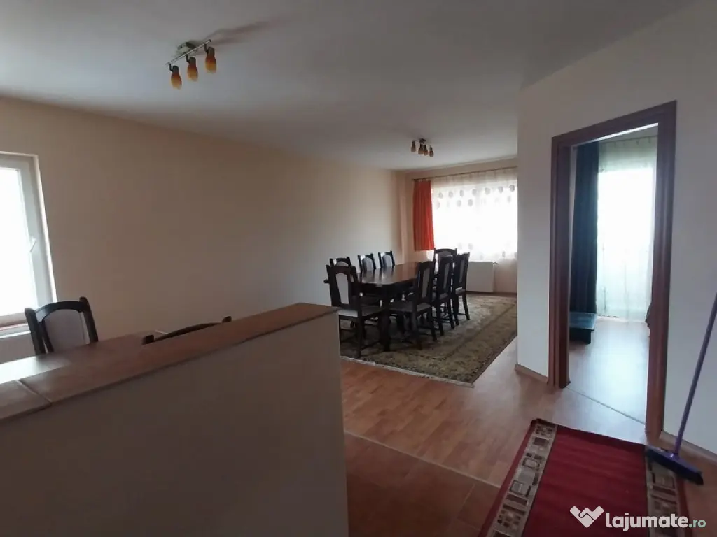 Apartament 2 camere, etaj 2, parcare, str.Sesul de Sus Floresti 