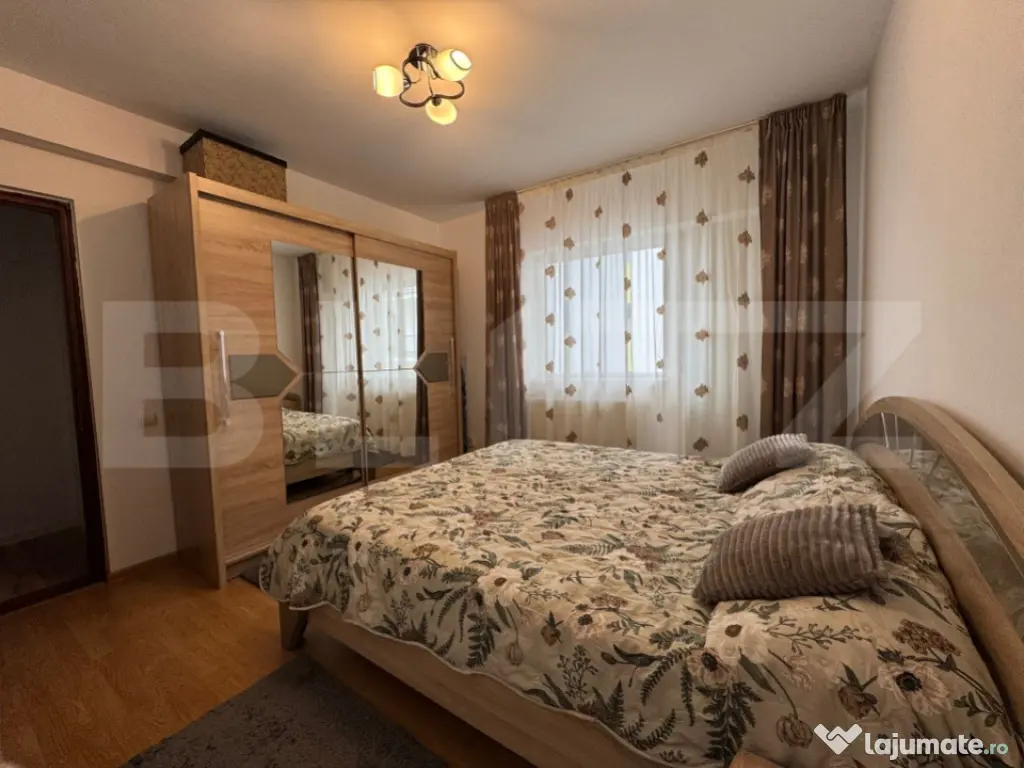 Apartament 3 camere, zona Bradet 