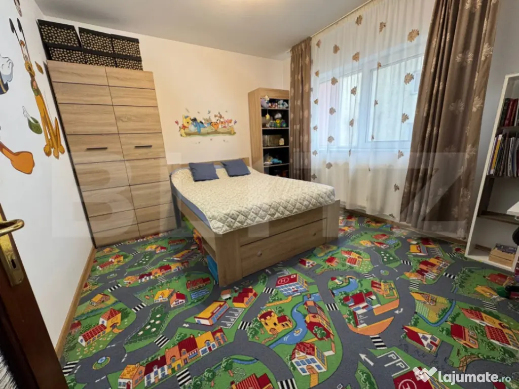 Apartament 3 camere, zona Bradet 