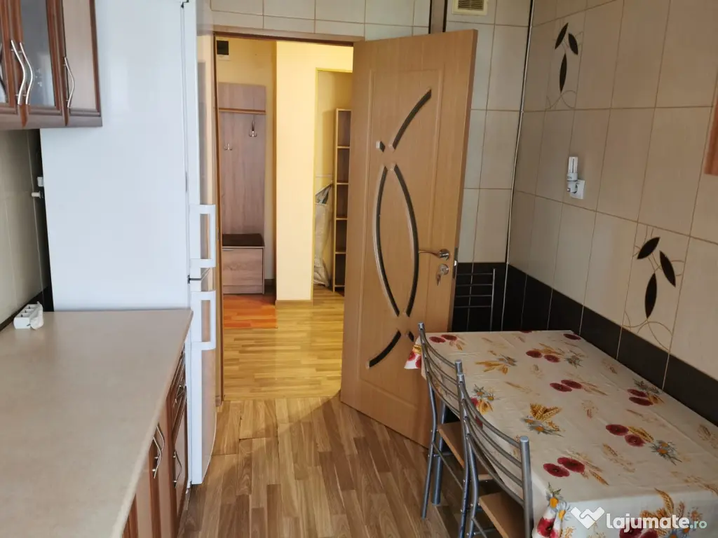 Particular vând apartament 2 camere 