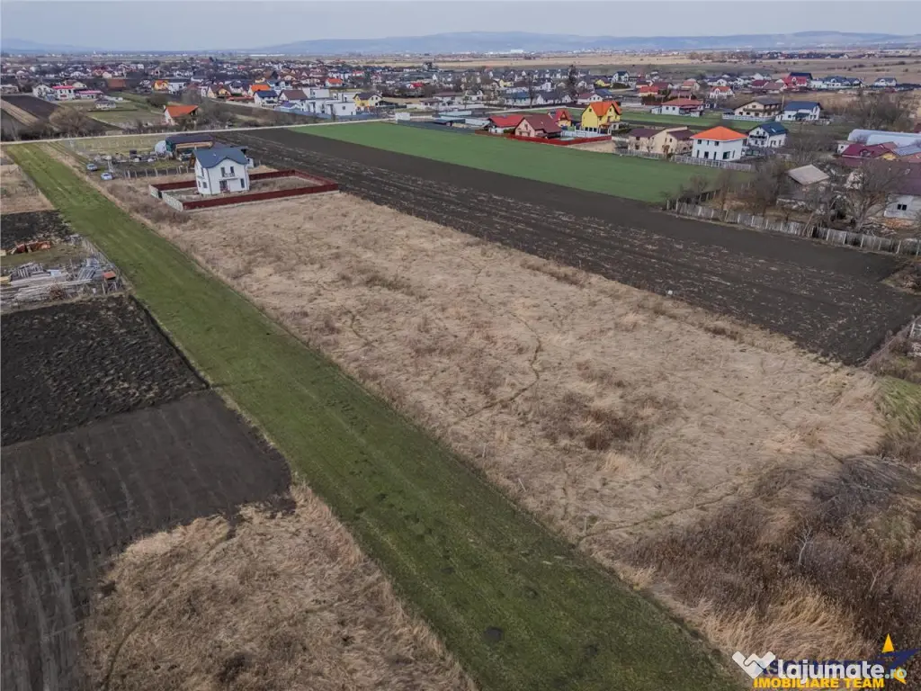 2.082 mp teren intravilan Stupini, zona de case, utilitati i 