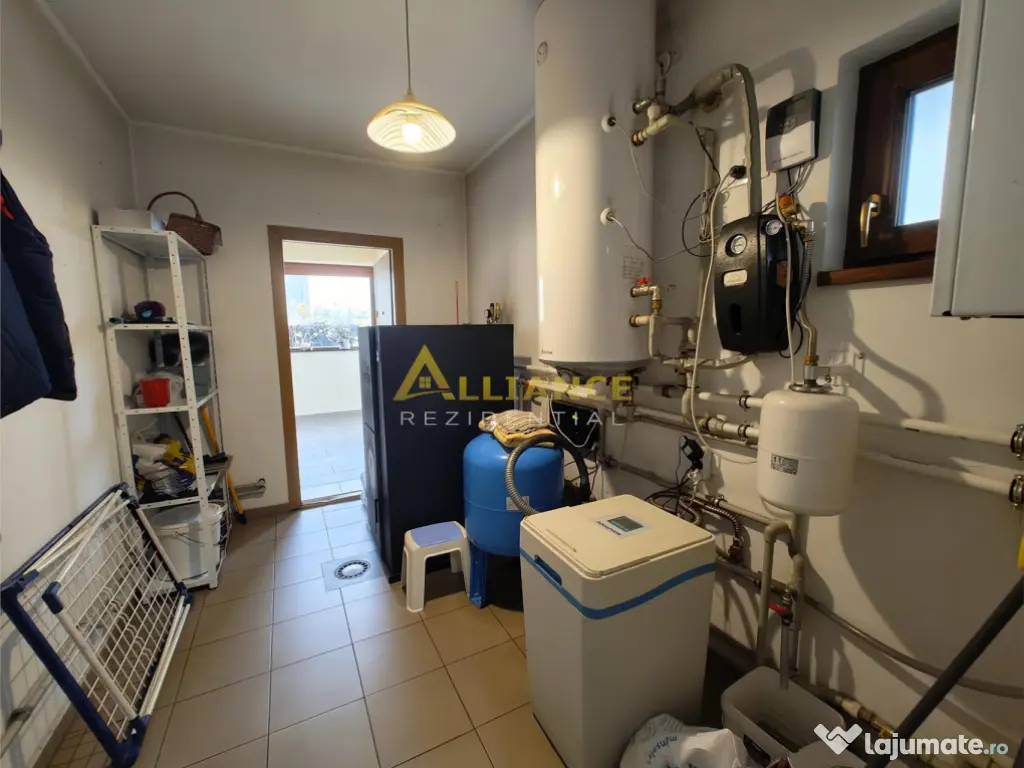 Vila spectaculoasa - 249 mp utili, teren 881 mp, 