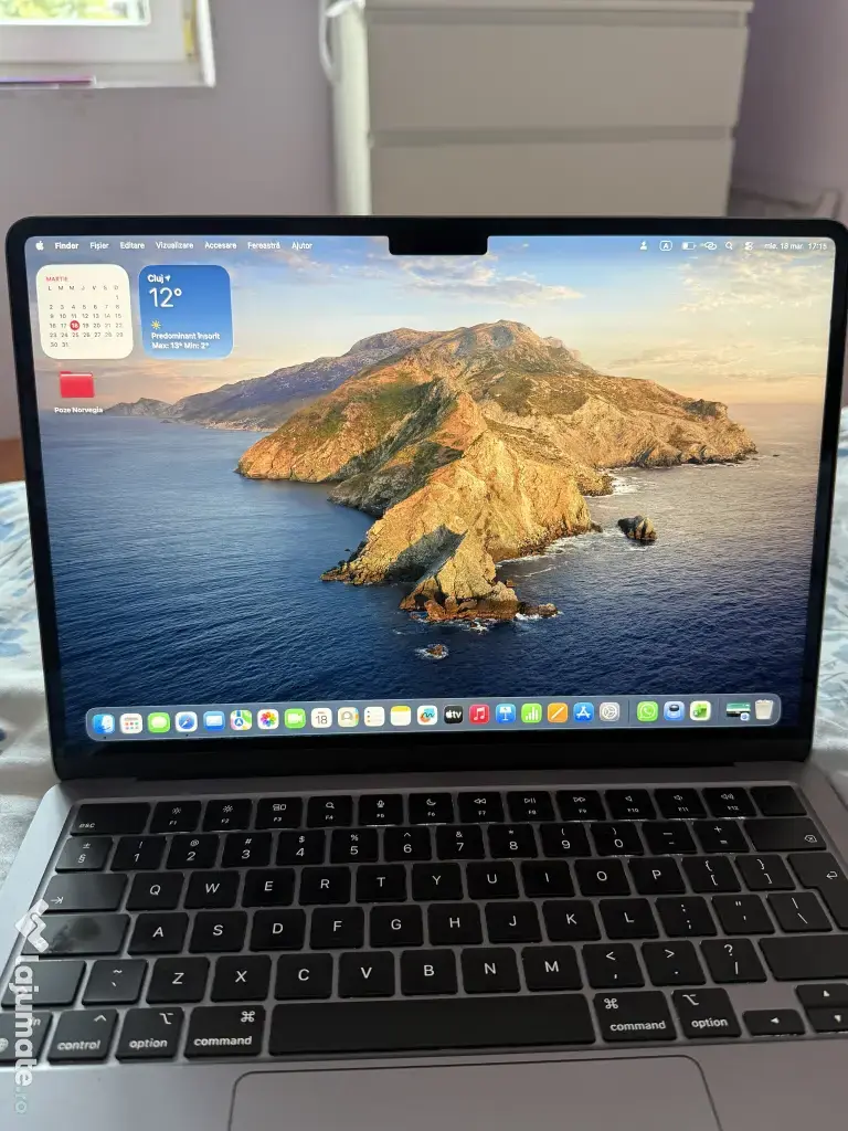 MacBook Air M2-2022
