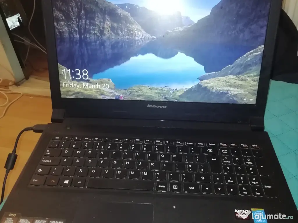 leptop Lenovo i3 