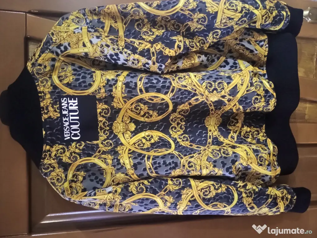 Vând trening Versace Coutoure 