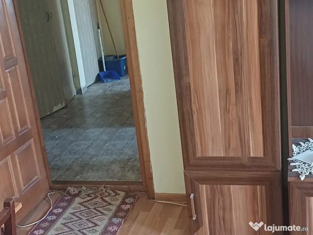 Apartament 2 camere strada Alexandru Ghica intersectie cu str. Bucuresti.