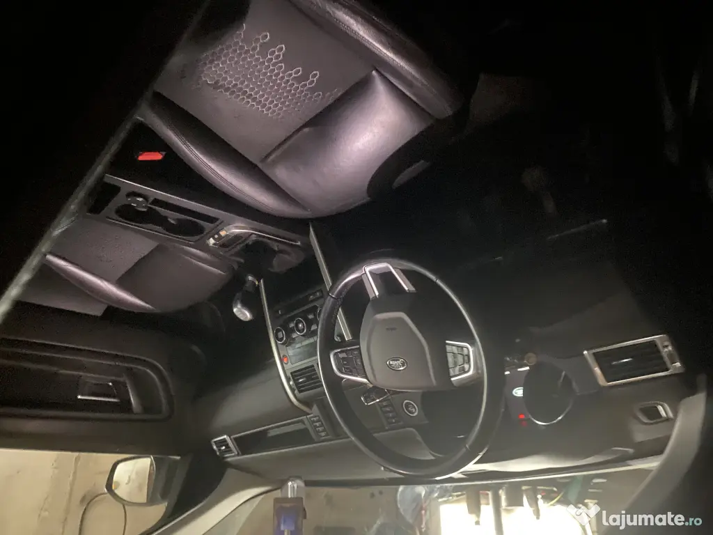 Vând  Lond Rover Discovery 