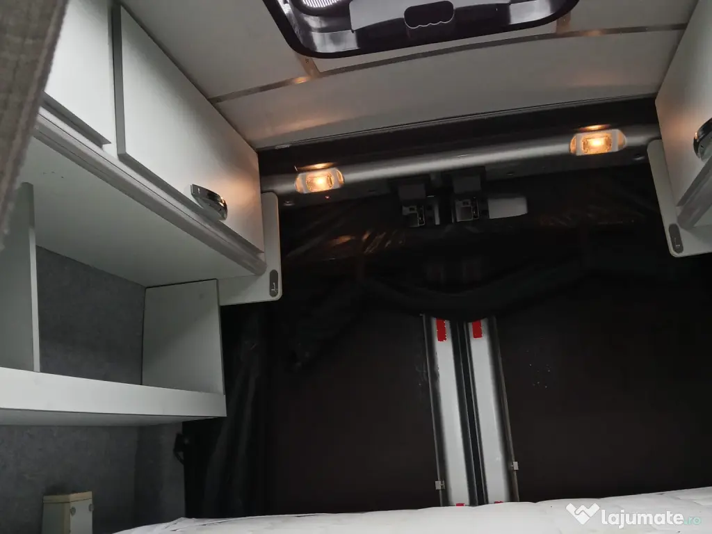 VândFord transit,transformare rulota,tracțiune față 155cp19000 euro negociabil0 