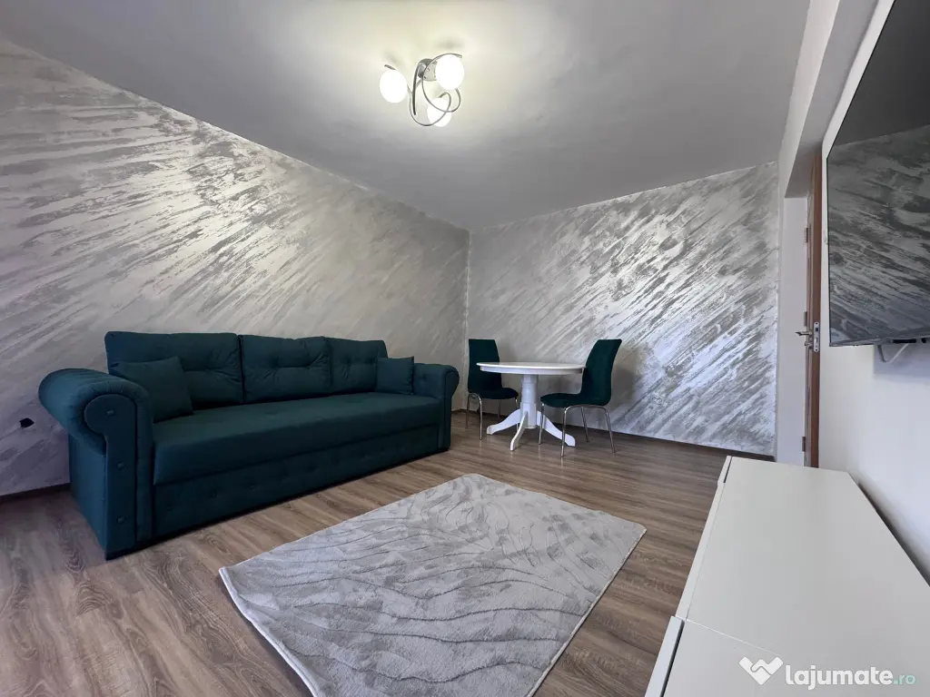 Închiriez apartament 