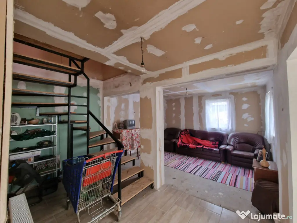 CASA 3 Camere+TEREN 1338 MP Crevedia / Cocani / Toate utilit 