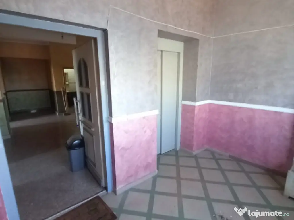 PENTHOUSE EXCLUSIVIST, 317 mp utili + 393 mp terase+piscina, 