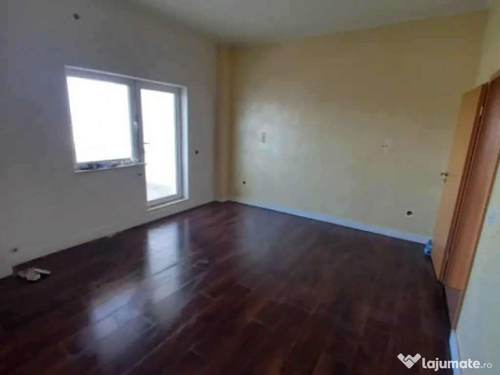 PENTHOUSE EXCLUSIVIST, 317 mp utili + 393 mp terase+piscina, 