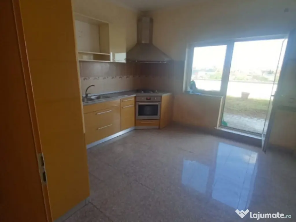 PENTHOUSE EXCLUSIVIST, 317 mp utili + 393 mp terase+piscina, 