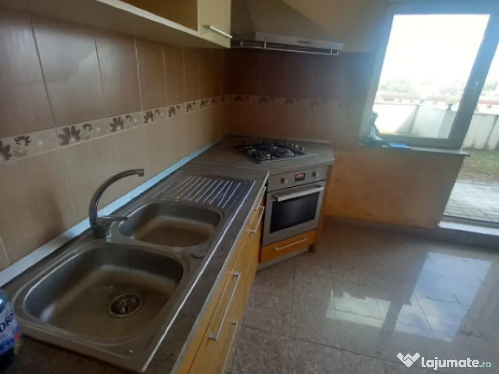 PENTHOUSE EXCLUSIVIST, 317 mp utili + 393 mp terase+piscina, 