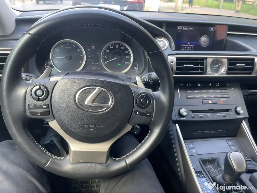 Lexus is 200t benzina 240 cp 2016 107 000km 