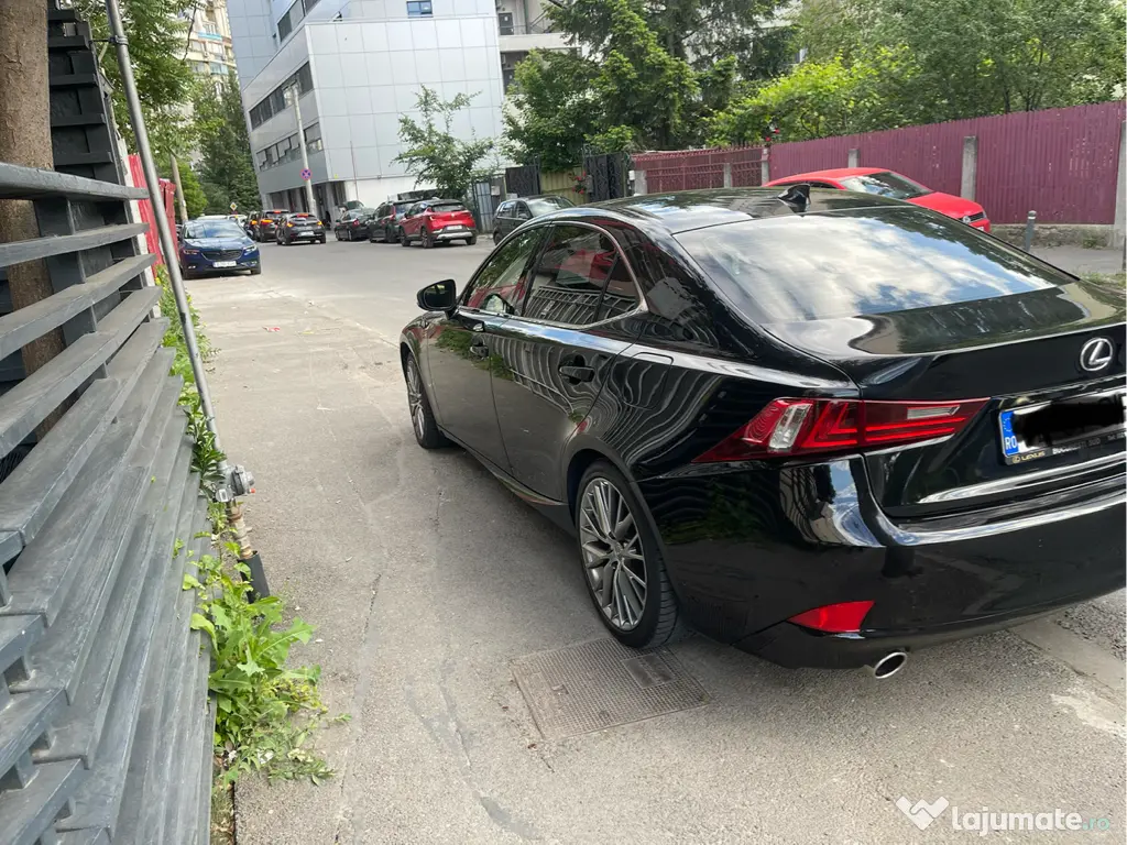 Lexus is 200t benzina 240 cp 2016 107 000km 