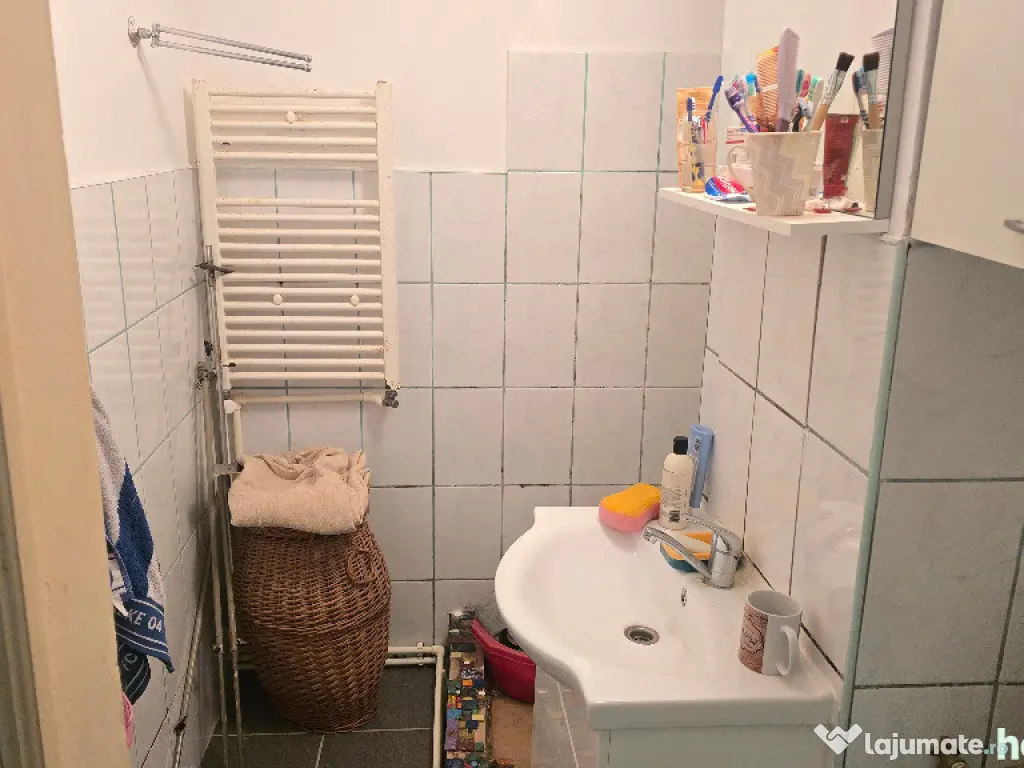 Vand apartament cu o camera decomandat in Deva,Micro 15, parter 