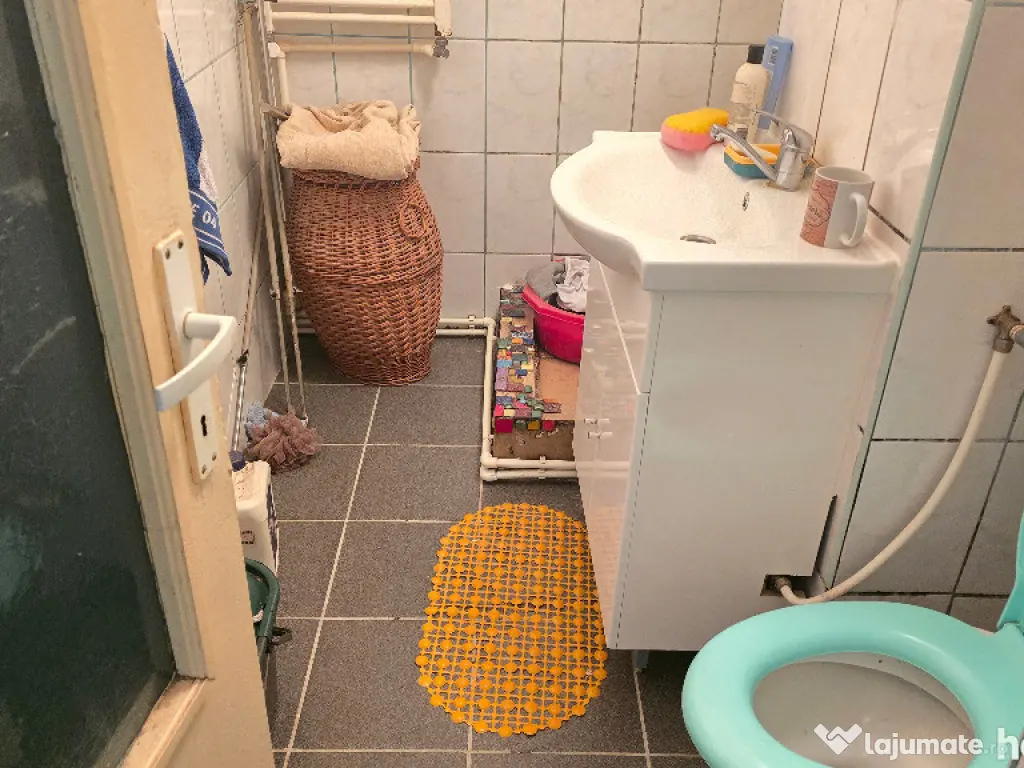 Vand apartament cu o camera decomandat in Deva,Micro 15, parter 