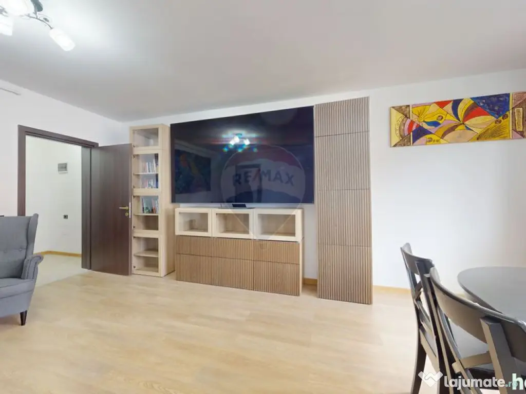 Comision % Studio mobilat și utilat + parcare | Etaj 2 |... 