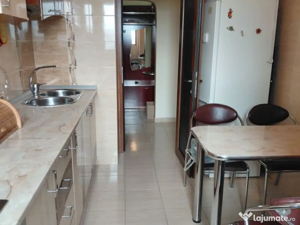 Apartament 3 camere dec,Micro 21,et 3,2 bai,2 balcoane 