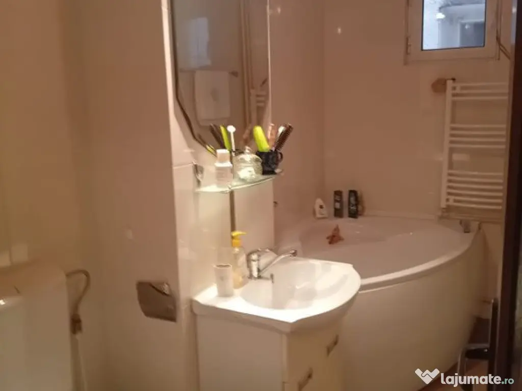 Apartament 3 camere dec,Micro 21,et 3,2 bai,2 balcoane 